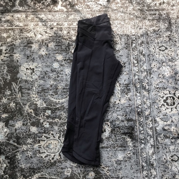 Just breathe crops - Picture 3 of 7